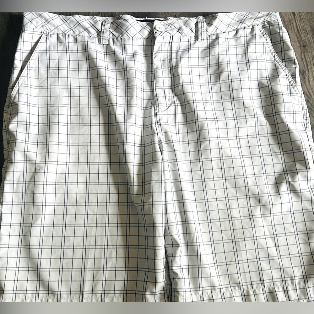 St Andrews of Scotland mens size 42 plaid golf shorts